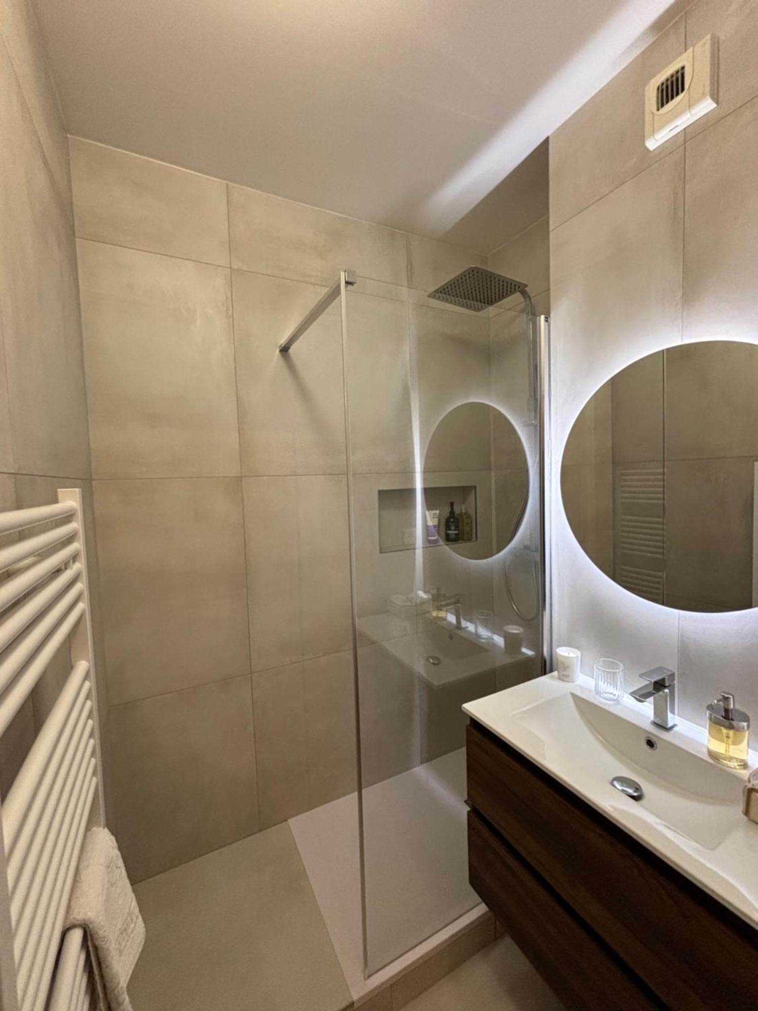 Апартаменты Le Boudoir - 2 Pieces Et Parking Ле-Плесси-Робинсон Экстерьер фото