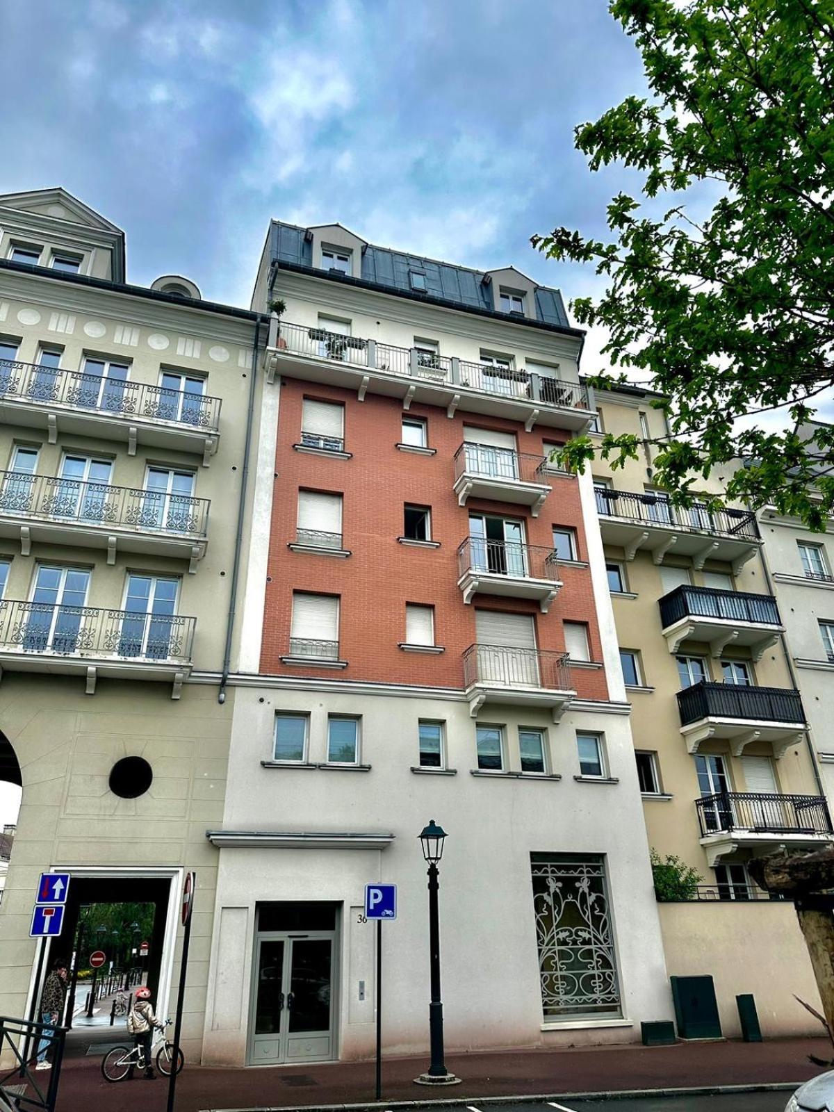 Апартаменты Le Boudoir - 2 Pieces Et Parking Ле-Плесси-Робинсон Экстерьер фото